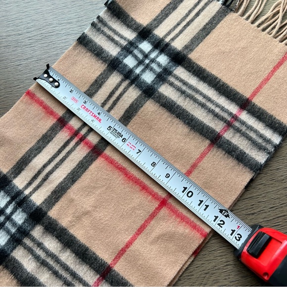 100% Wool Camel Burberry Look Alike Checkered Tasseled Scarf - Picture 5 of 5